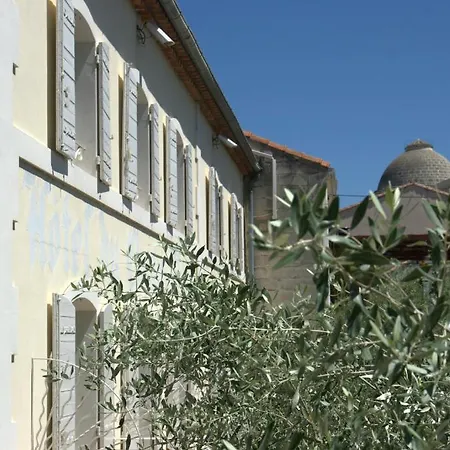 Du Cheval Blanc Saint-Rémy-de-Provence